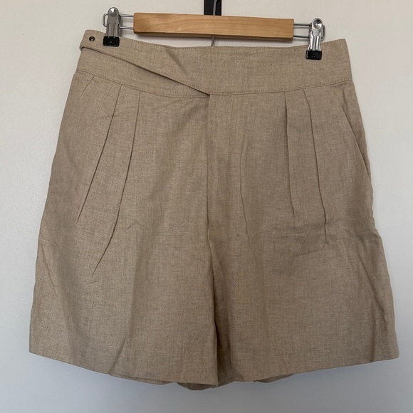 Banana Republic Pants - Banana Republic High-Rise Linen Pleated Safari Shorts